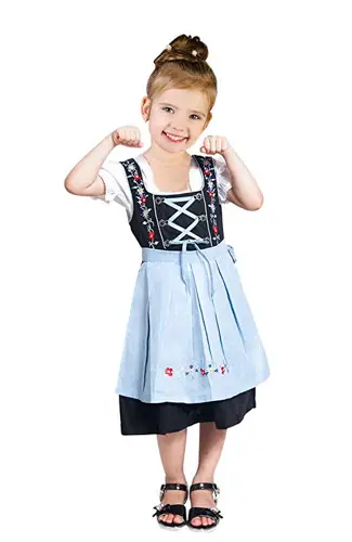 oktoberfest-girl-dirndl