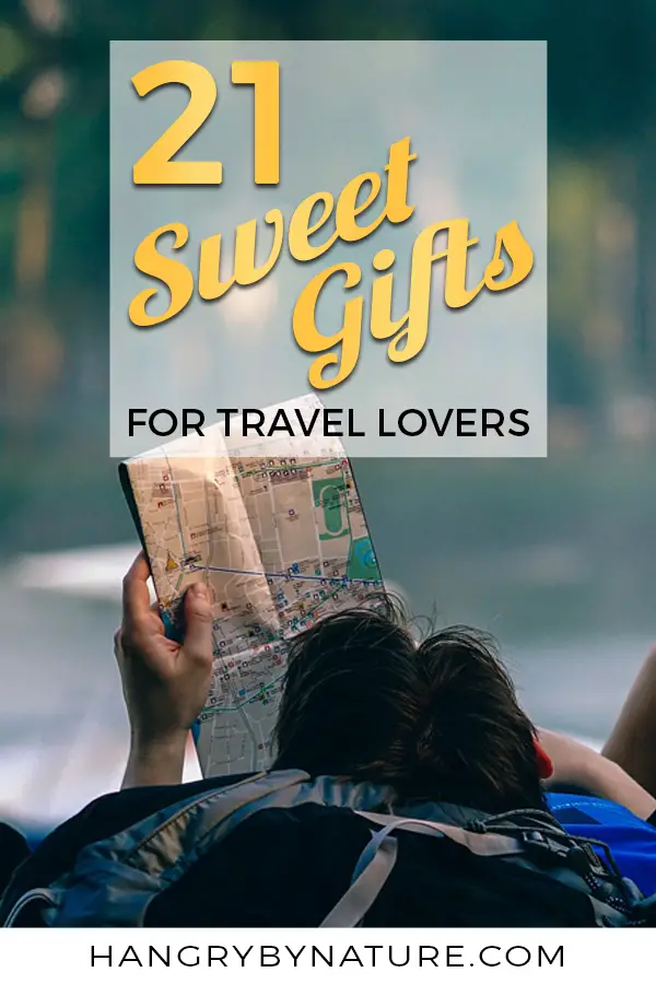 21-gifts-for-travel-lovers